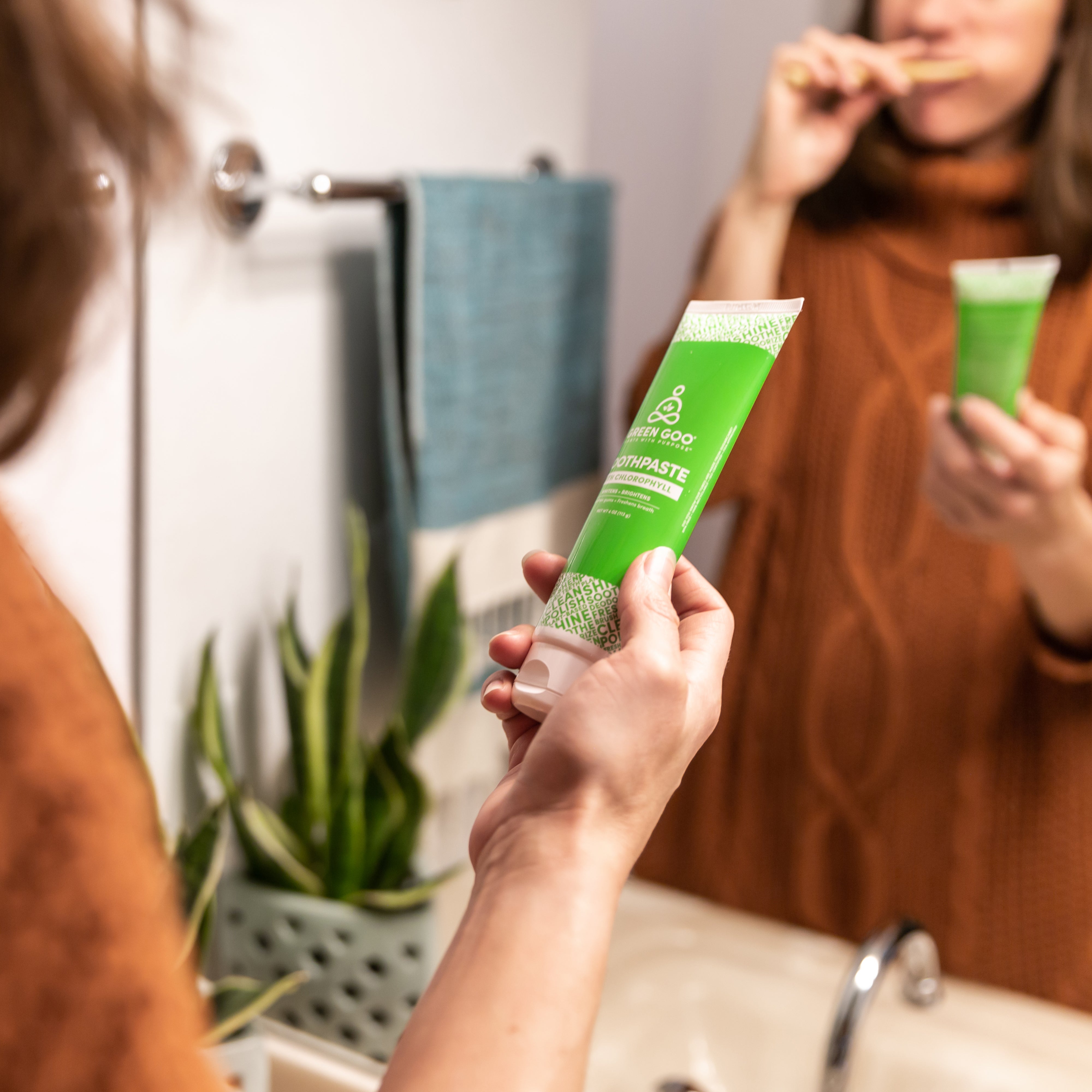 Natural Toothpaste with Chlorophyll Green Goo